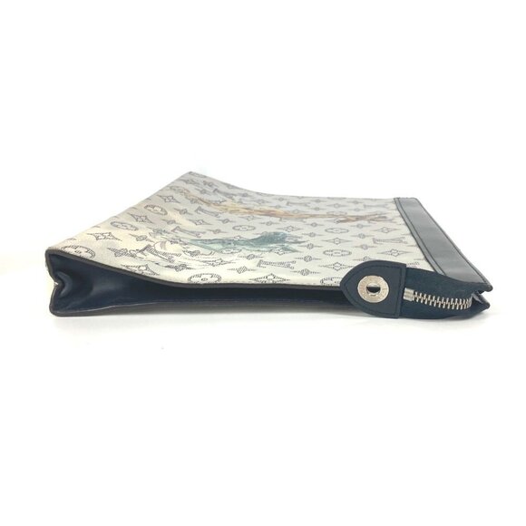 LOUIS VUITTON White Monogram Leather Pouch - Picture 4 of 15